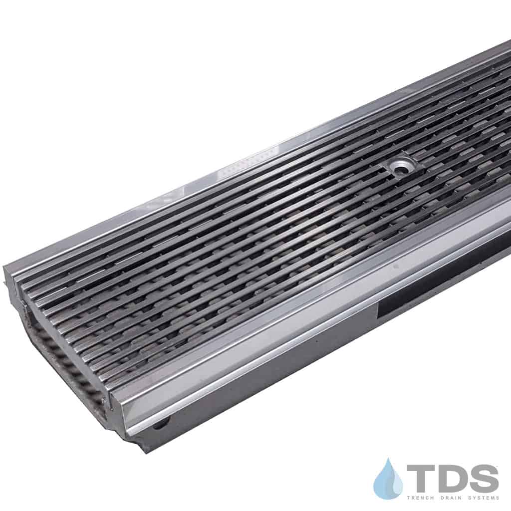 POLYCAST®500 Series Kit w/ DG0655R Wedge Wire Grate & Edging | Load Class C