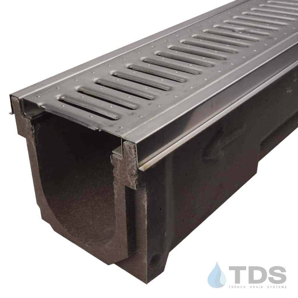 POLYCAST 600 Series Kit with DG0647 Slotted Stainless Grate and Edging