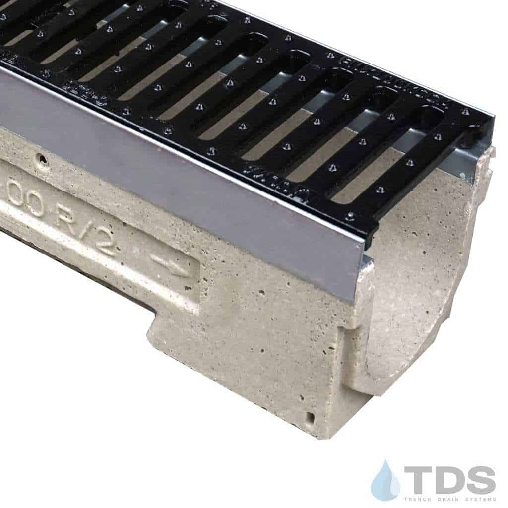 ULMA U100KX w/ Ductile Iron Slotted Grate Class C (460)