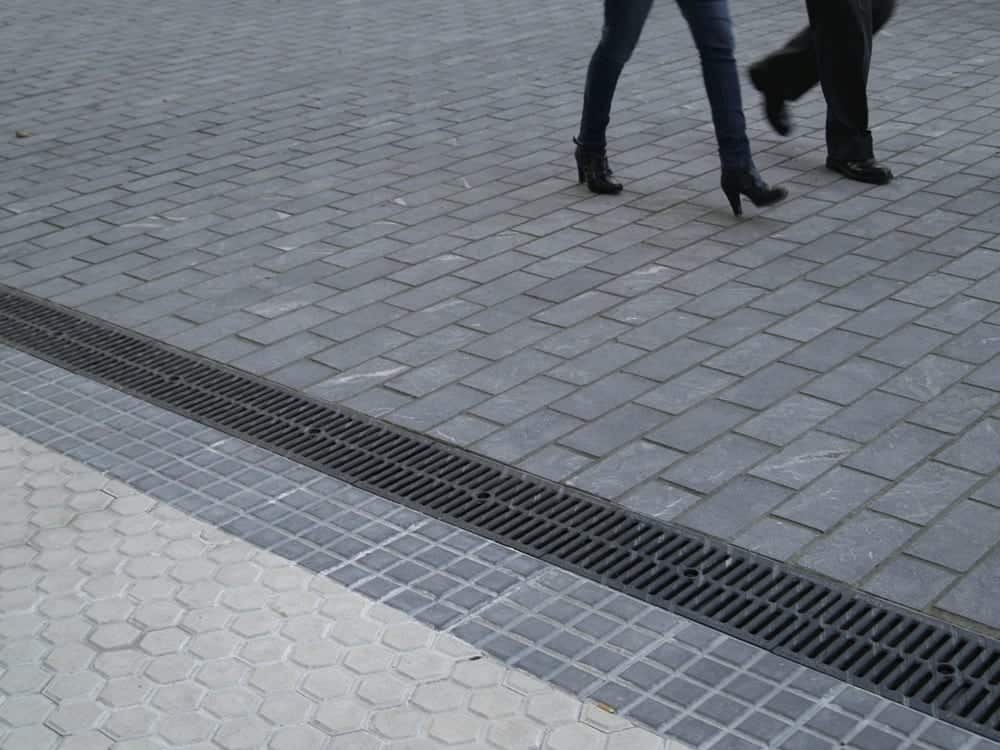 ULMA SELF street slotted grate | TDS- Trench Drain Systems