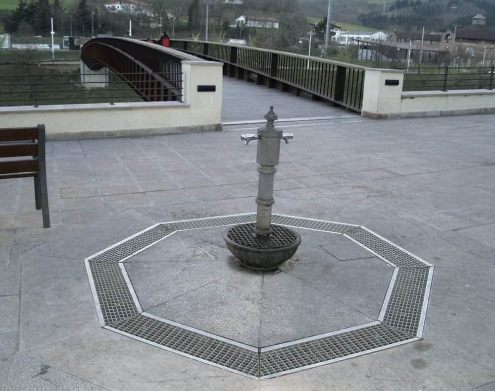 ULMA grate fountain | TDS- Trench Drain Systems